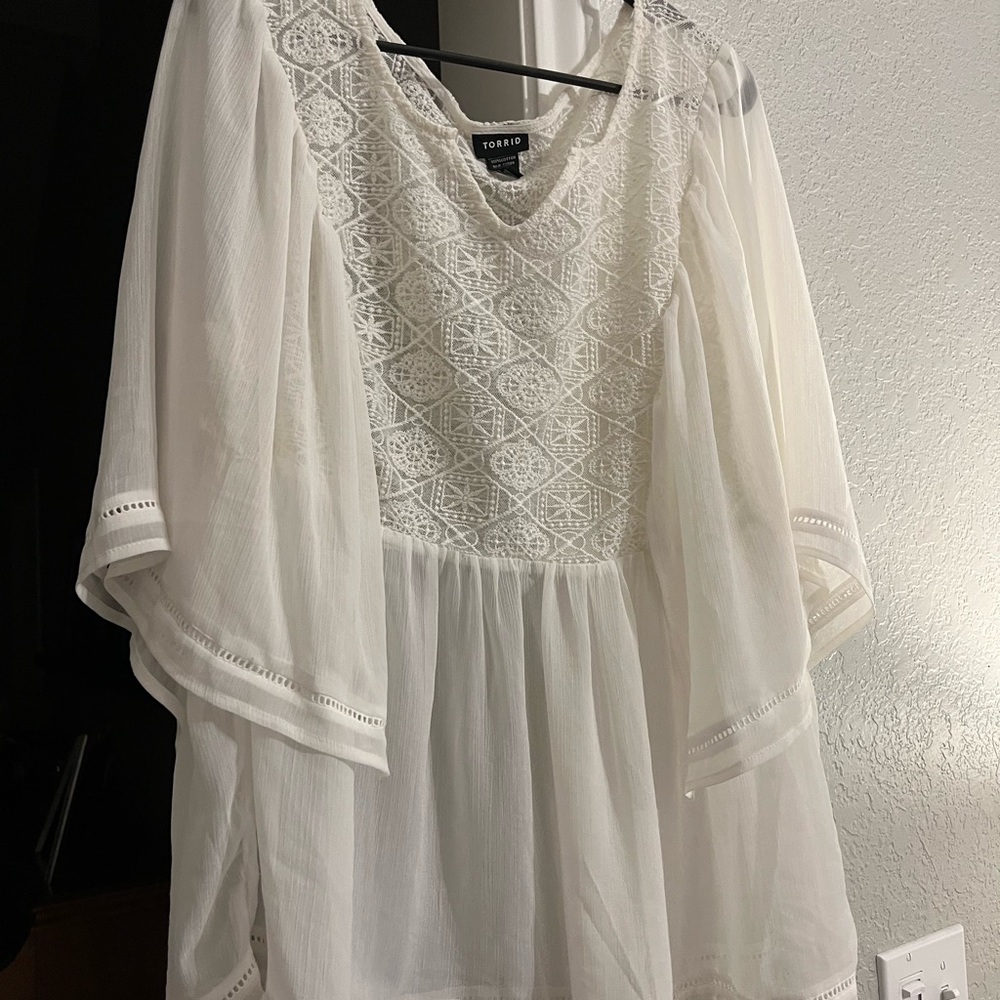 Cream/white Torrid blouse